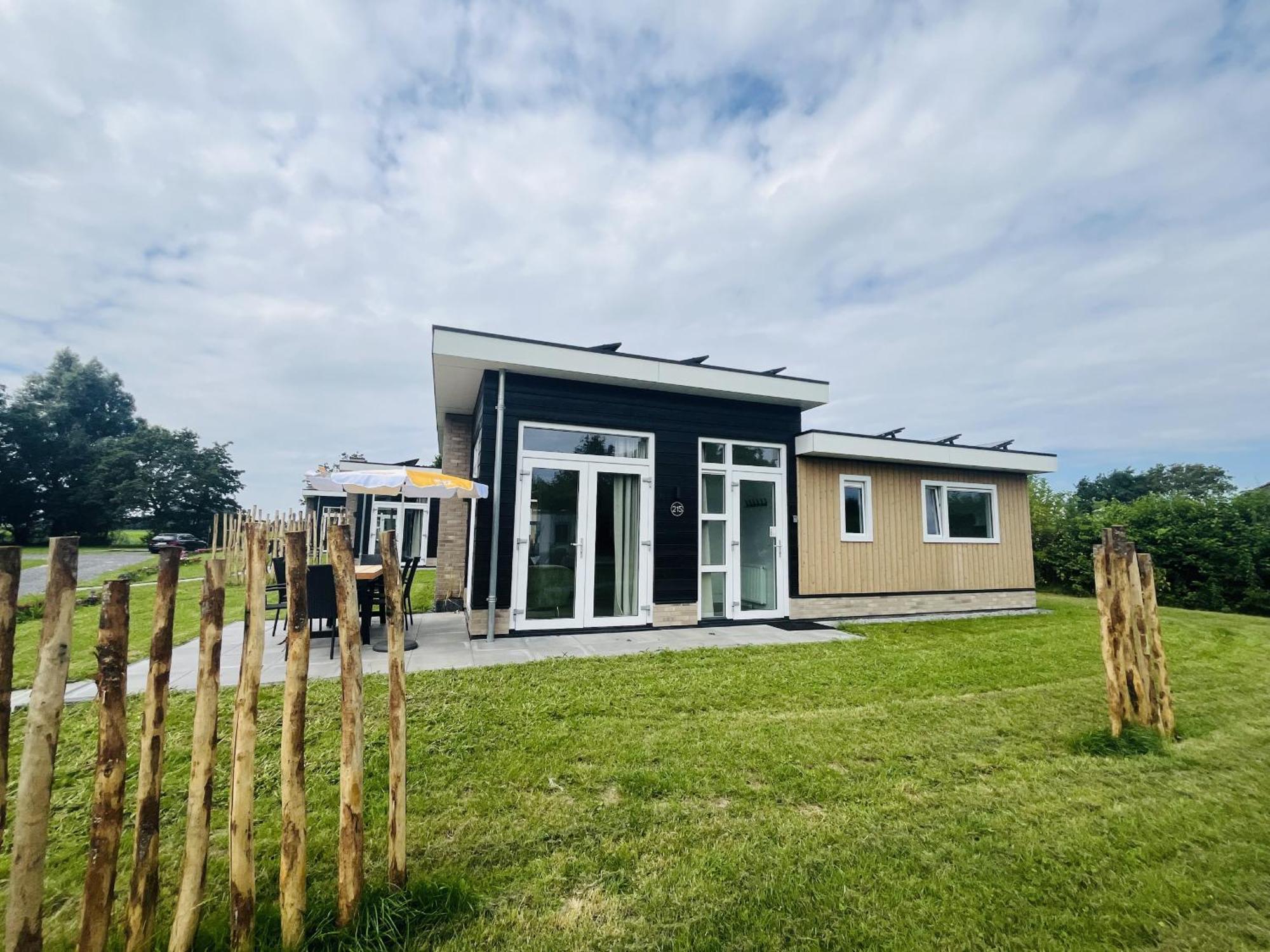 Bungalowpark De Horn - Floresta 215 Dirkshorn Екстериор снимка